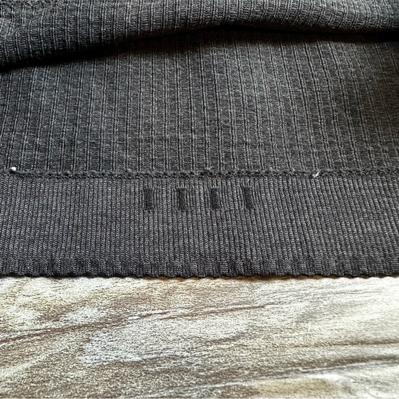 ❌SOLD❌ Lululemon Ebb To Street Tank Top Ribbed Heathered Black size 10 or medium - Picture 7 of 9
